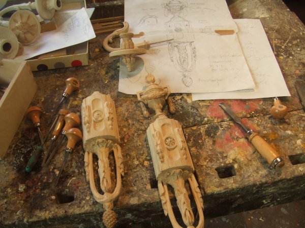 Apliken-Palais-Herrengasse__2__Schnitzerei